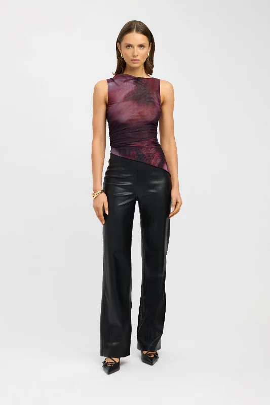 Husk Asymmetric Top