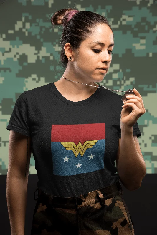 WONDER WOMAN GOLDEN ARMOR  : HALF SLEEVE T-SHIRT