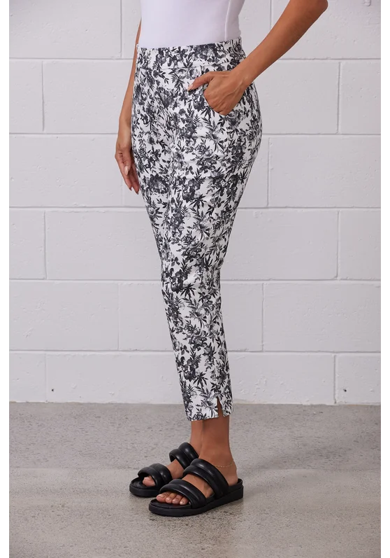 NEWPORT - Carson 7/8 pull on printed pant! 14